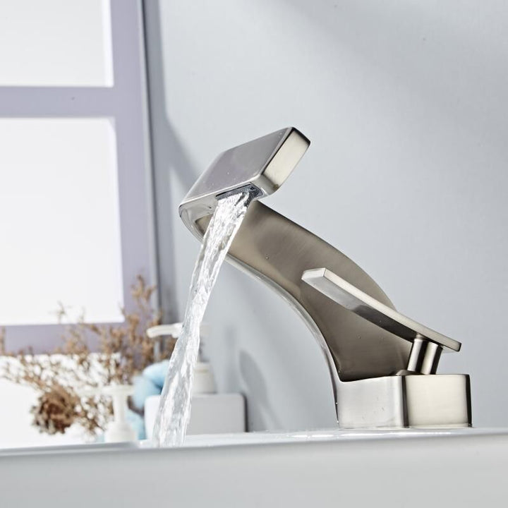 AquaArc Modern Kitchen Faucet Bowlift