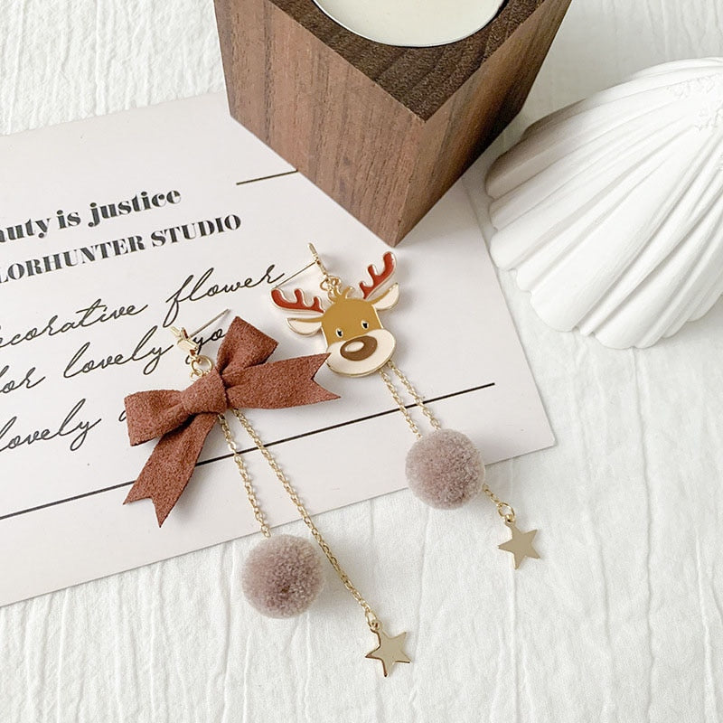 BowLift | Charming Christmas Time Design Earrings