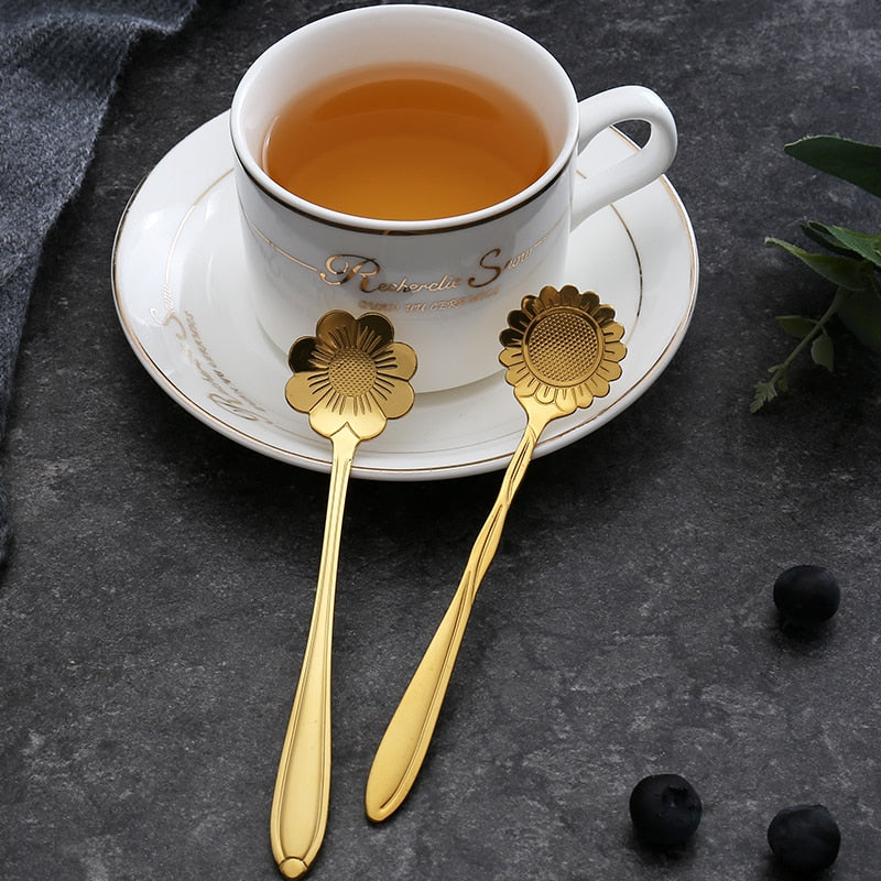BowLift | 8-piece stainless steel teaspoon set with flower design