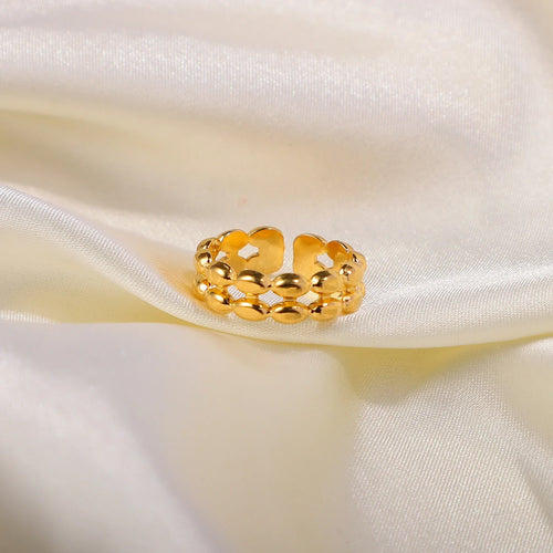BowLift | 18k Oval Bead Ring