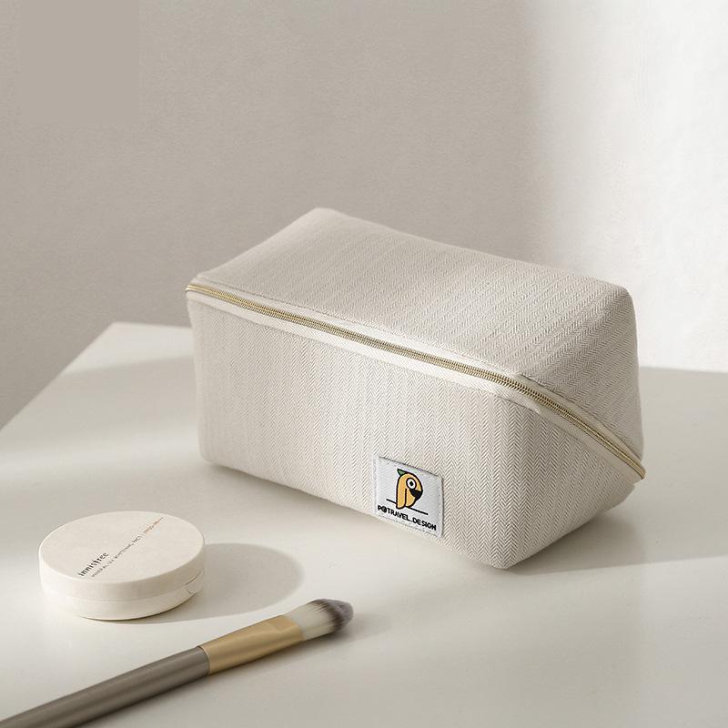 BowLift | Waterproof Wide Open Makeup Bag
