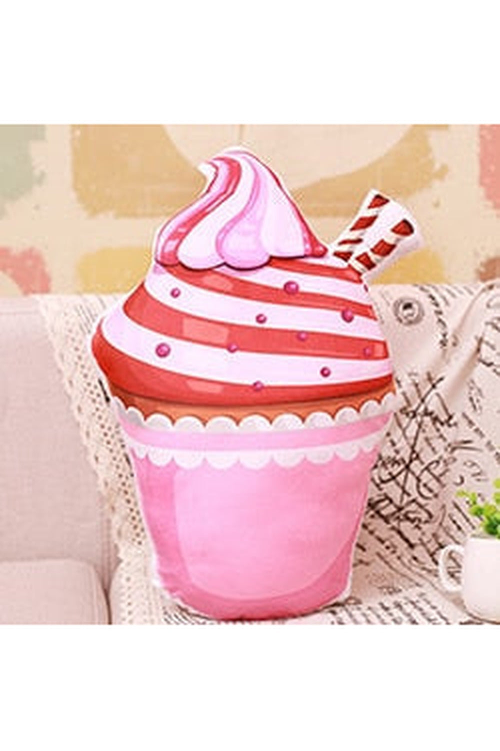cake-shaped pillow | Bowlift