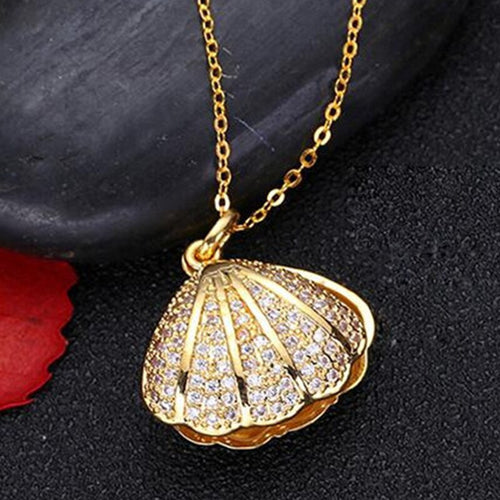 BowLift | Sea Charm Shell Pendant Necklace