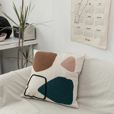 Black Cat & Garden Tufted Pillow Case | Bowlift