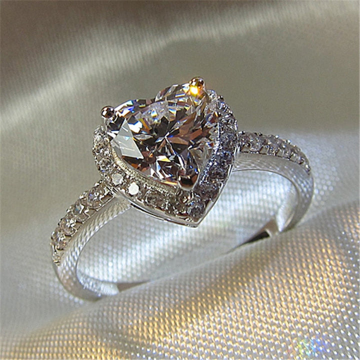 BowLift | Heart Zirconia Ring