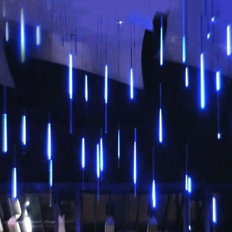 BowLift | Glowing Meteor Icicles with Falling Snow Effect