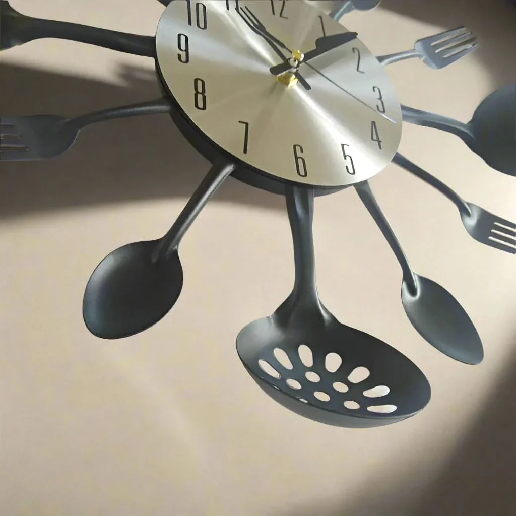 BowLift | Liona - Unique Wall Clock