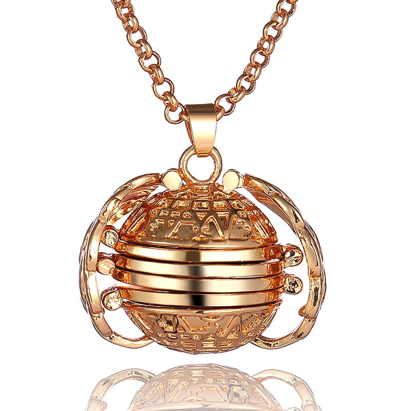 BowLift | Antique Angel Wings Photo Necklace