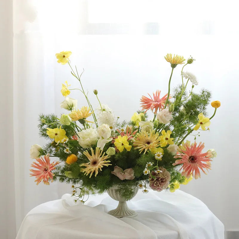 BowLift | European Vintage Chalice Vase Made of Iron