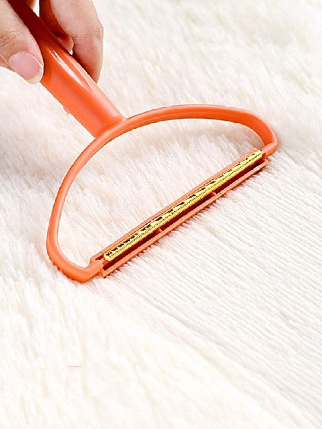 BowLift | Fabric & Fluff remover | Let your carpet shine again!