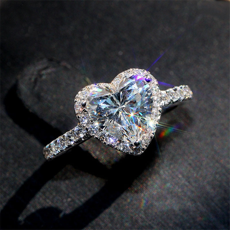 BowLift | Heart Zirconia Ring