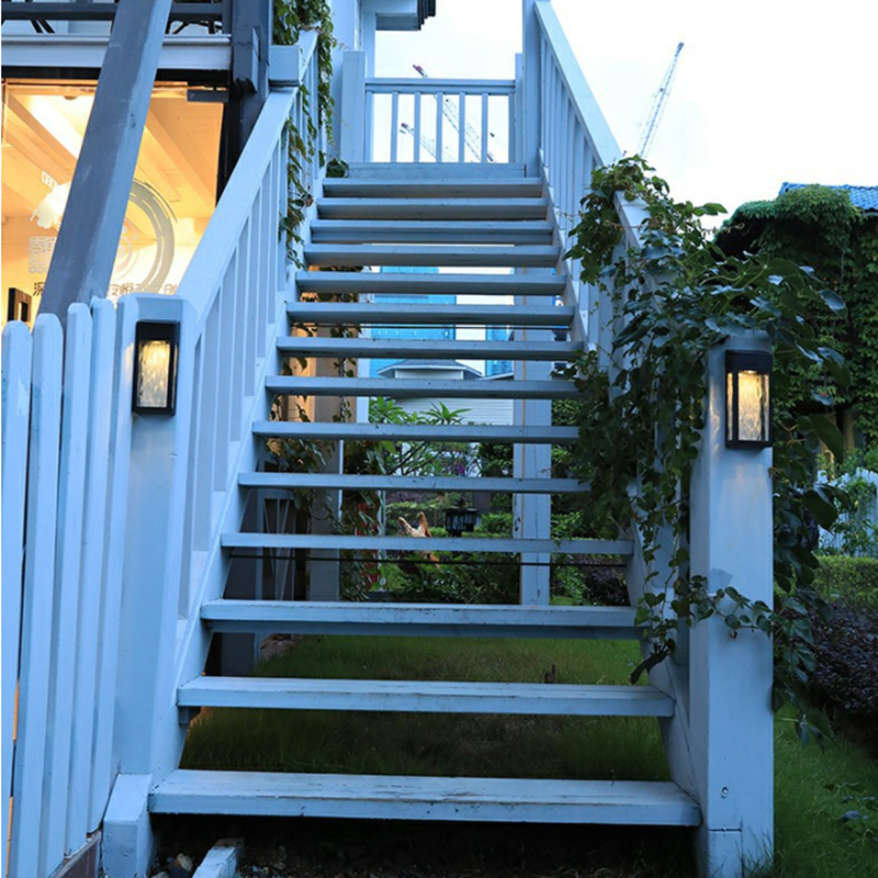 BowLift | SolarBurst – Outdoor Wall Lamp with Solar Energy