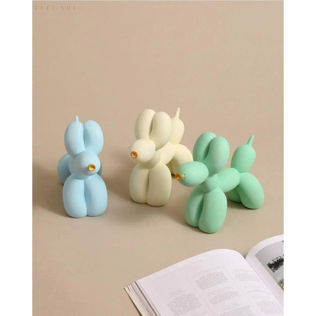 Haku - Balloon dog figure with golden snout | Bowlift