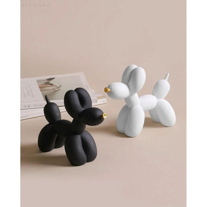 Haku - Balloon dog figure with golden snout | Bowlift