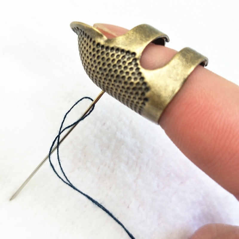 BowLift | Retro Finger Armor Sewing Protector