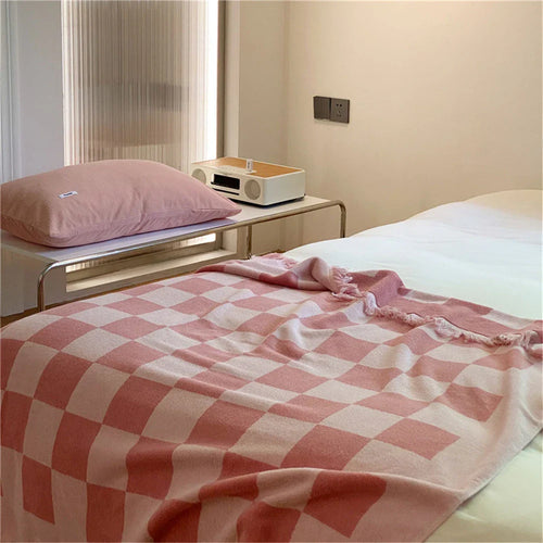 Checkered Single Layer Blanket | Bowlift