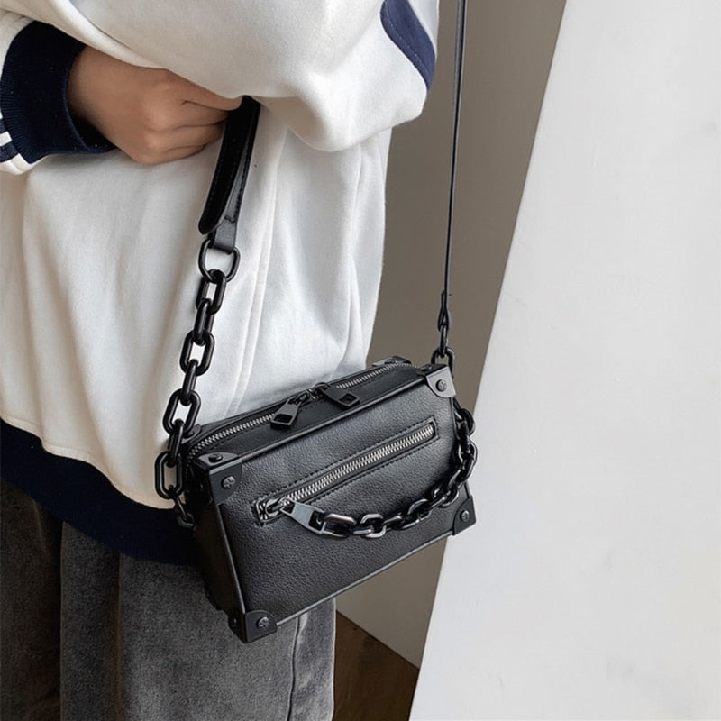 BowLift | Unisex Crossbody Chain Leather Messenger Bag