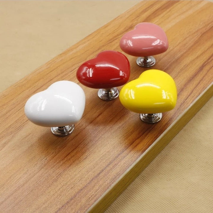 BowLift | Ceramic Heart Door Cabinet Handle
