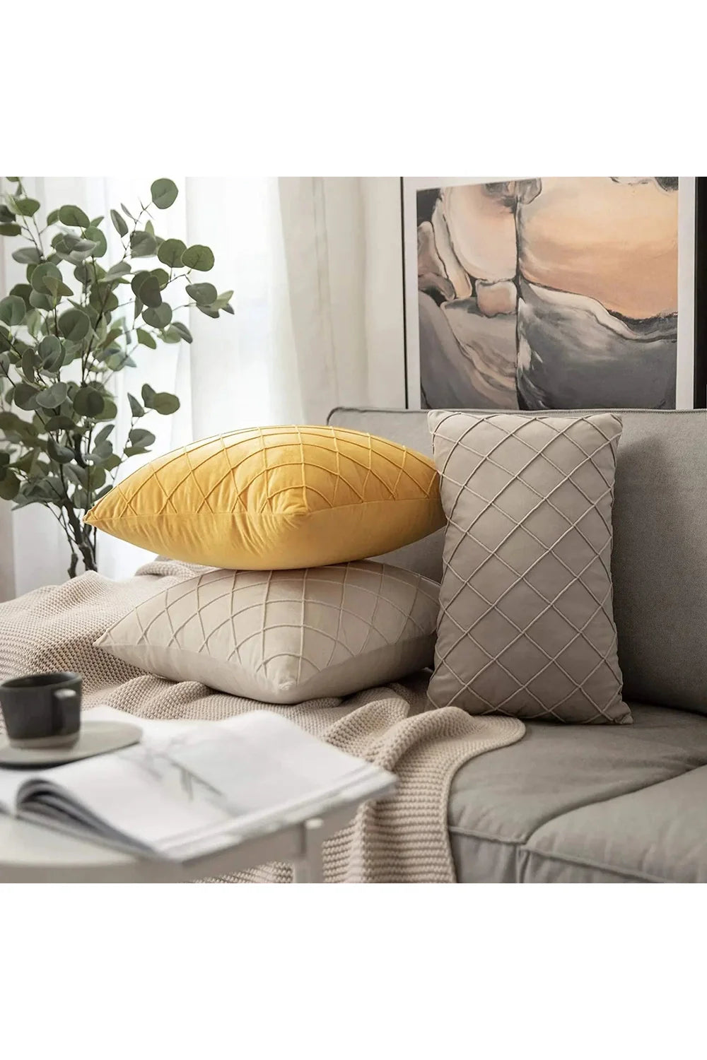 Velvet Decor Pillowcase | Bowlift