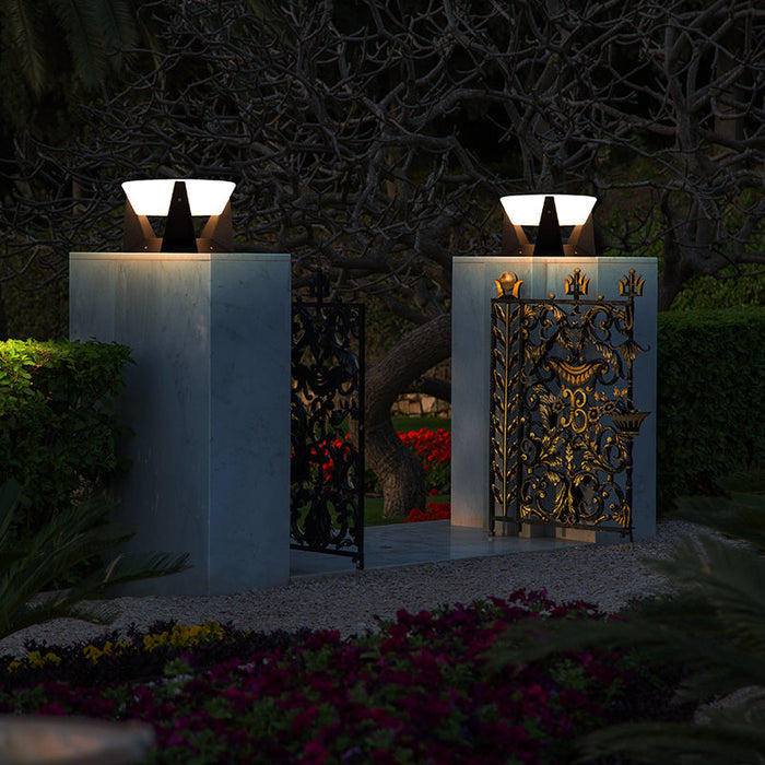 BowLift | Designer Solar Powered Outdoor Lamp