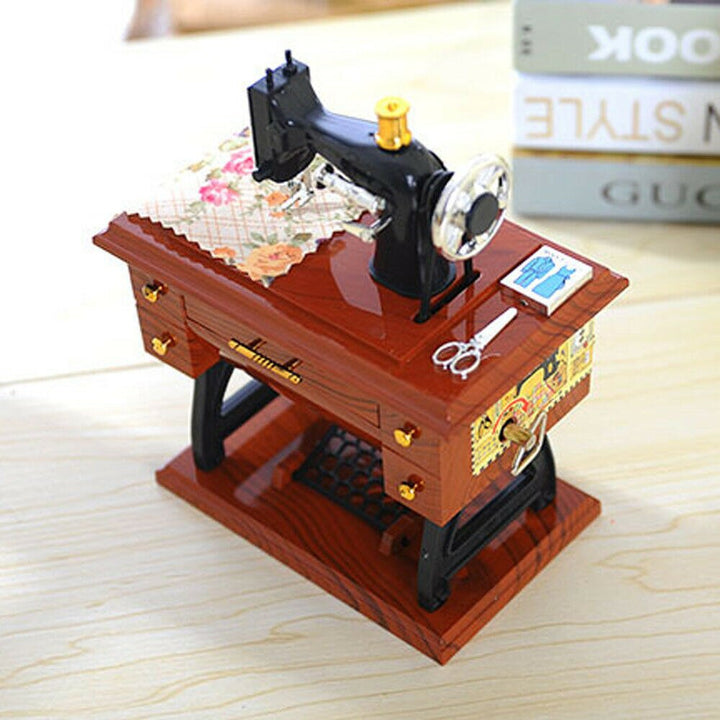 Mini Craft Retro Sewing Machine Decor | Bowlift