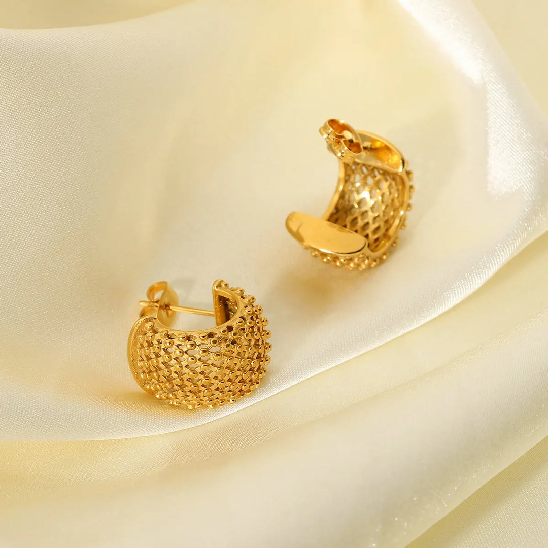 BowLift | 18k Mesh C Hoop Earrings
