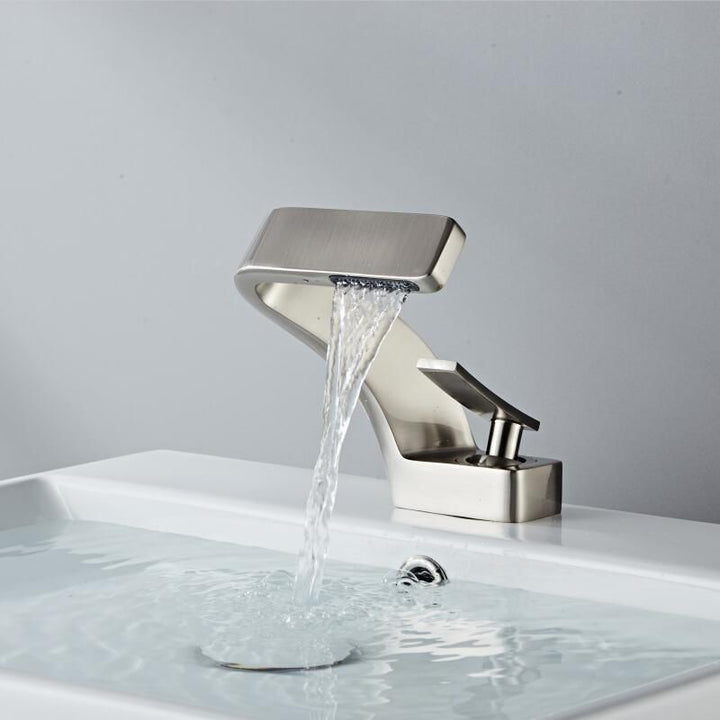 AquaArc Modern Kitchen Faucet Bowlift