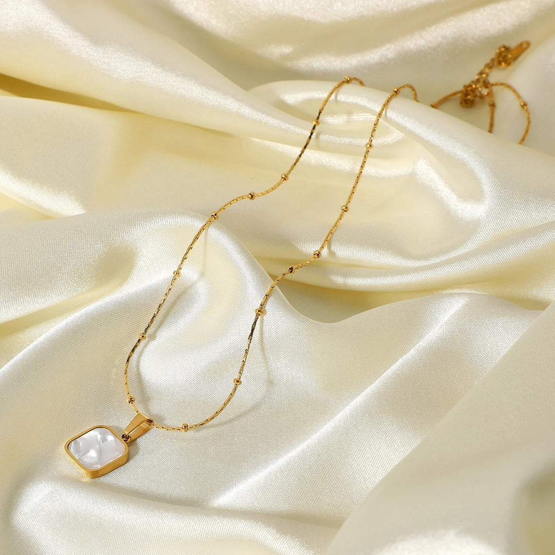 BowLift | Dainty Shell Square Satellite Chain Necklace