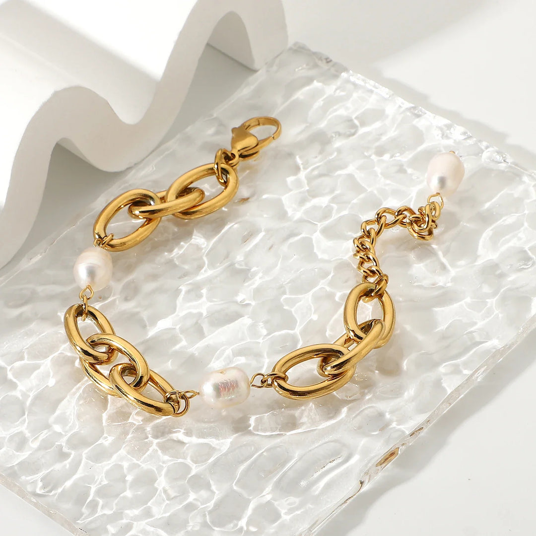 BowLift | 18k Chunky Paperclip Pearl Accented Bracelet