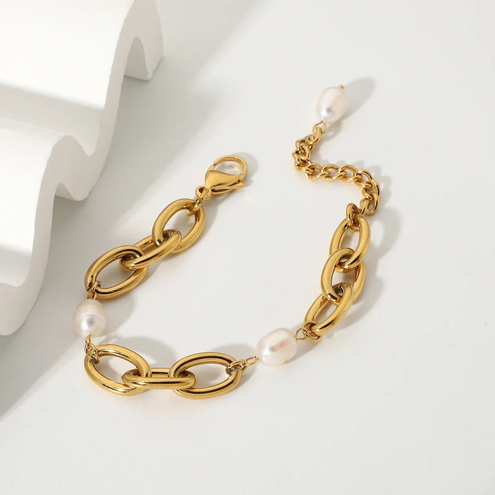 BowLift | 18k Chunky Paperclip Pearl Accented Bracelet