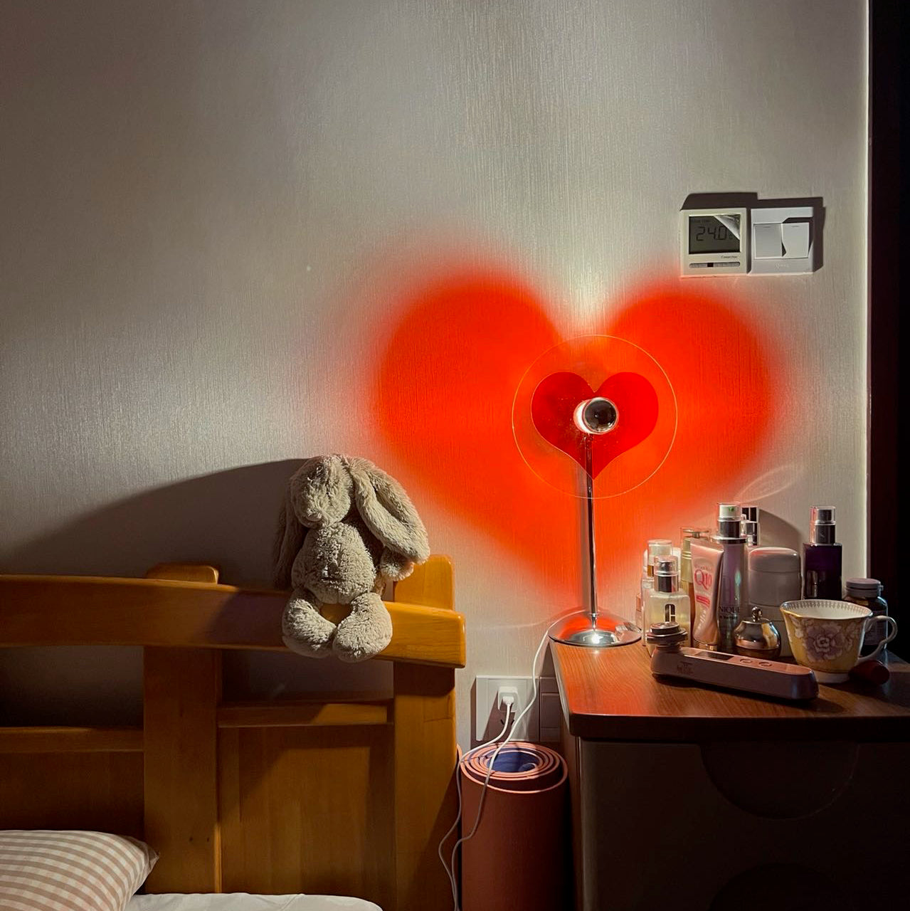 BowLift | LoveGlow – Elegant Table Lamp with Rechargeable LED