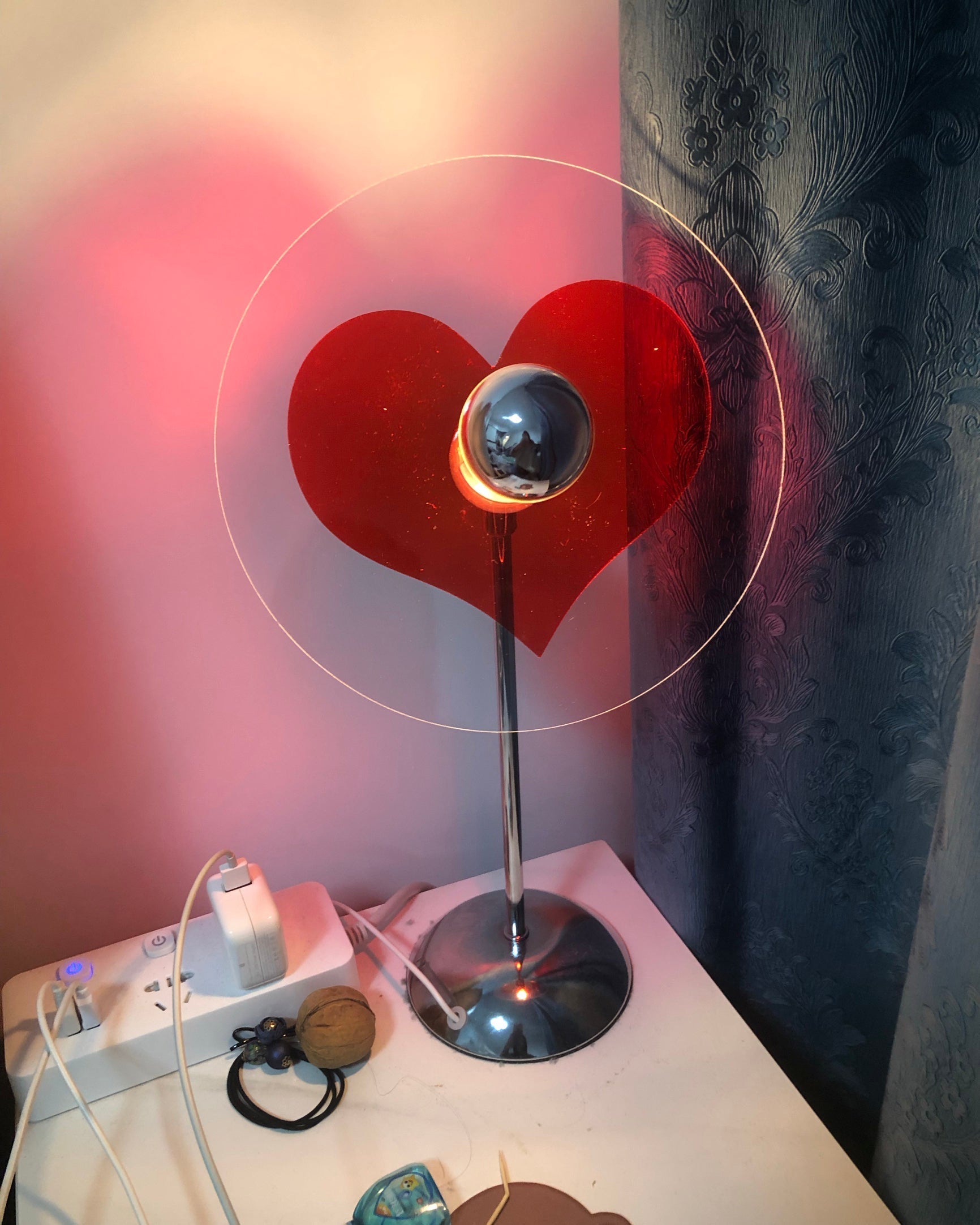 BowLift | LoveGlow – Elegant Table Lamp with Rechargeable LED