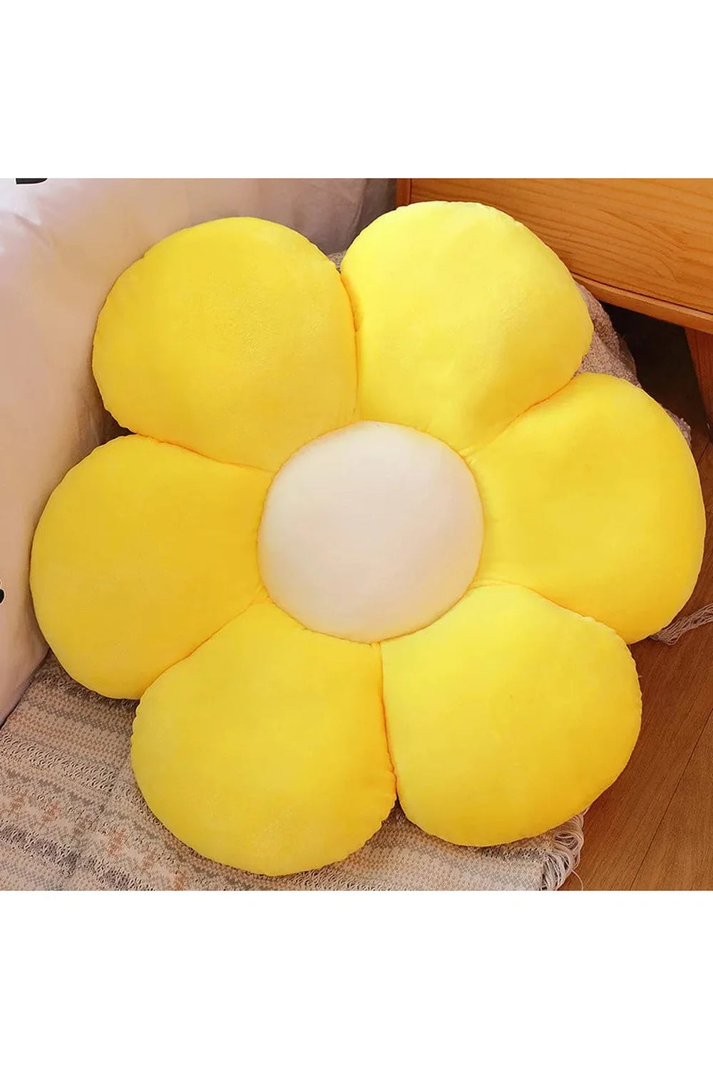 Daisy-shaped cushion | Bowlift