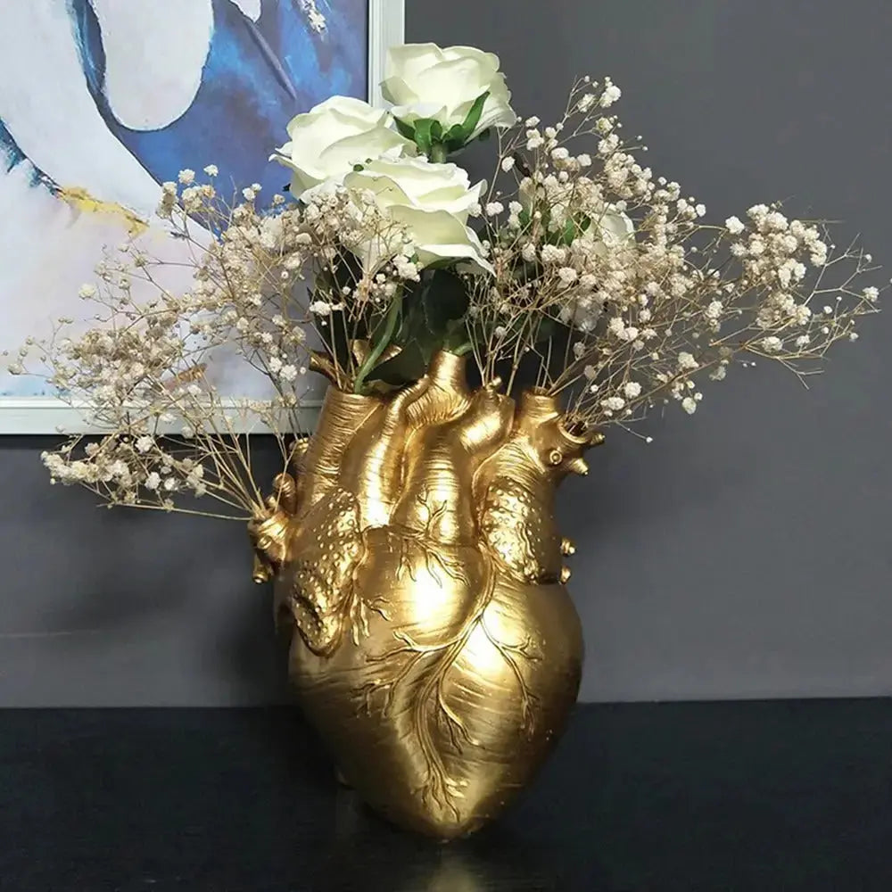 BowLift | Heart-shaped Resin Art Vase – Elegant, creative flower decoration