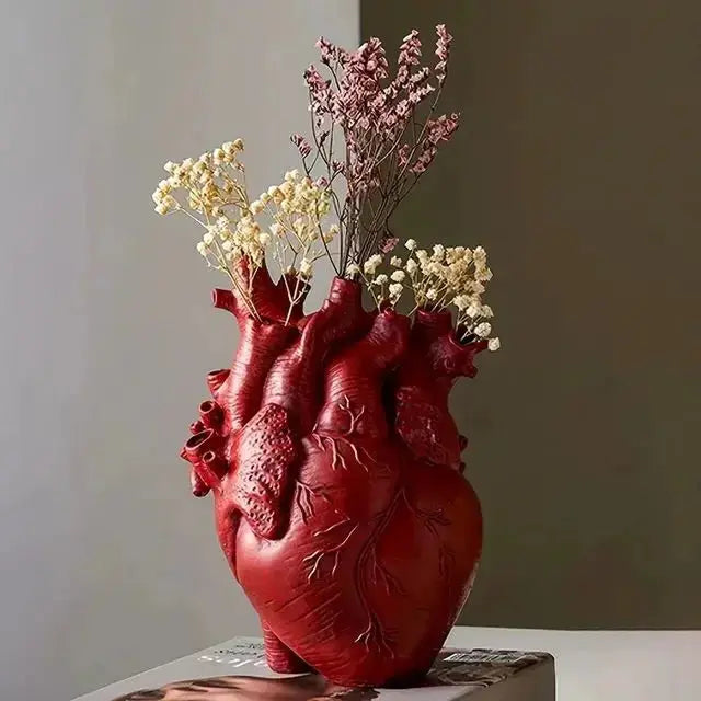 BowLift | Heart-shaped Art Vase – Creative Vessel in Anatomical Design Made of Resin