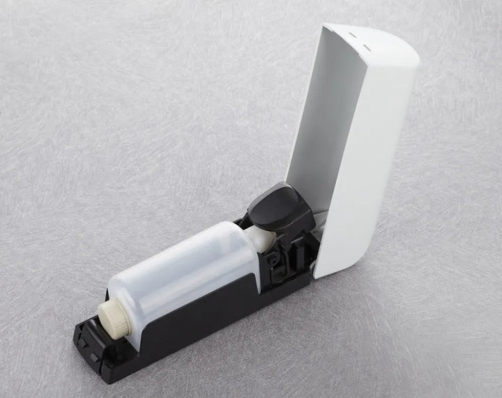 BowLift | Wall-mounted shower dispenser