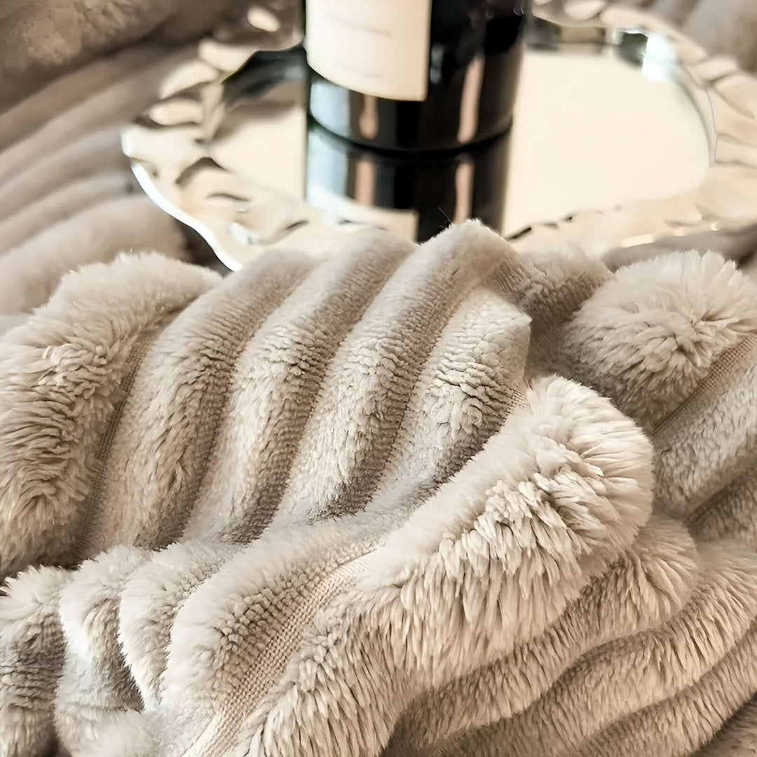 BowLift | FLUFFIQUE - Premium Fluffy Cuddle Blanket