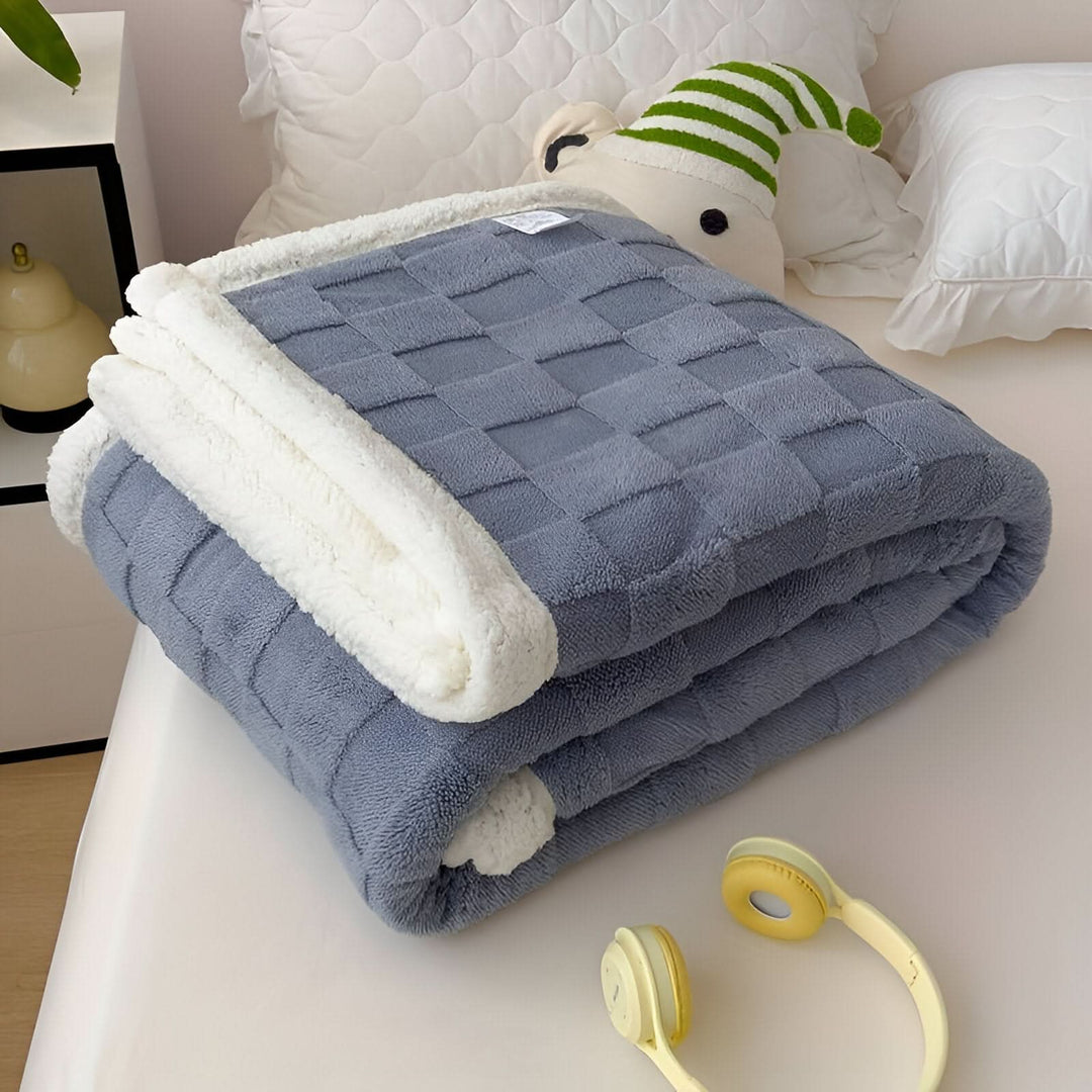 BowLift | WINTERLOFT – Reversible Fleece Blanket