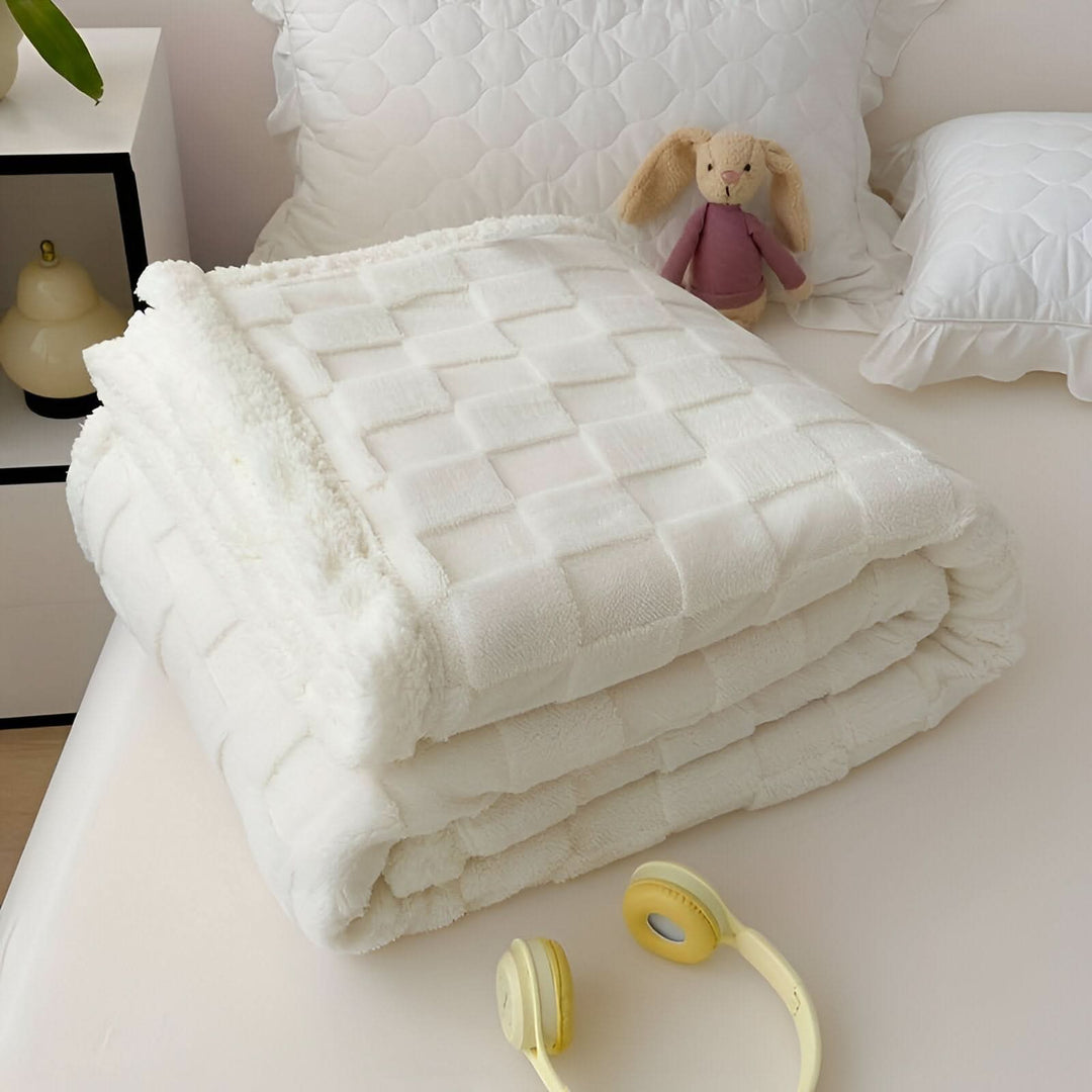 BowLift | WINTERLOFT – Reversible Fleece Blanket