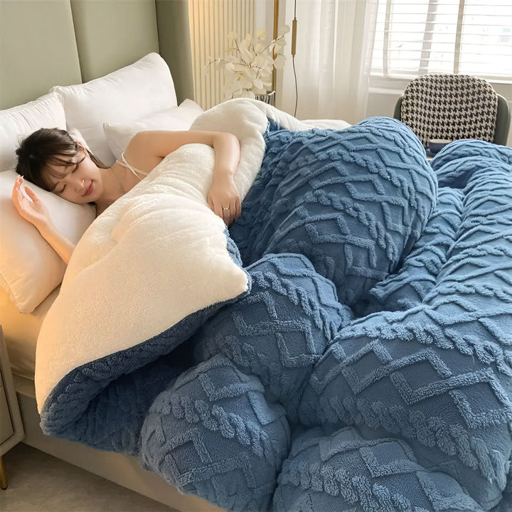 BowLift | SOFTIQUE - VelvetPlush Reversible Duvet Cover