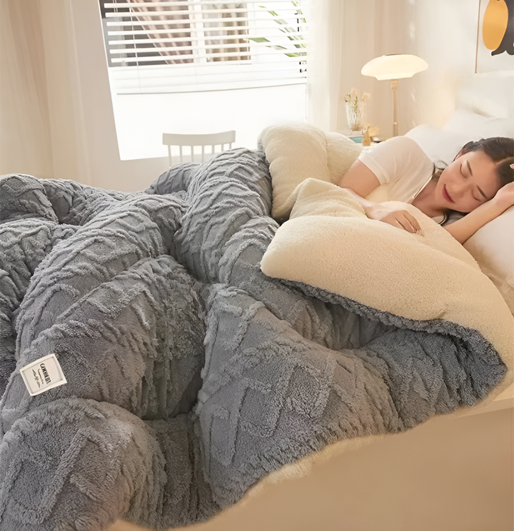 BowLift | SOFTIQUE - VelvetPlush Reversible Duvet Cover