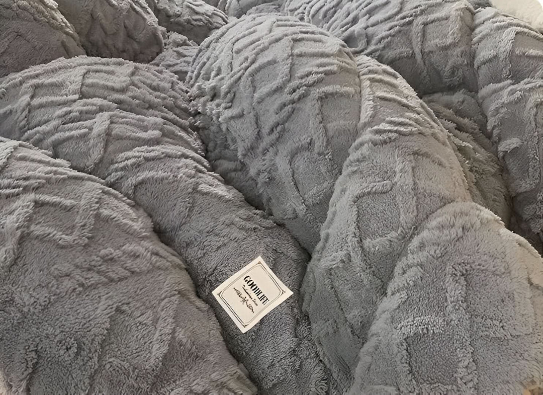 BowLift | SOFTIQUE - VelvetPlush Reversible Duvet Cover