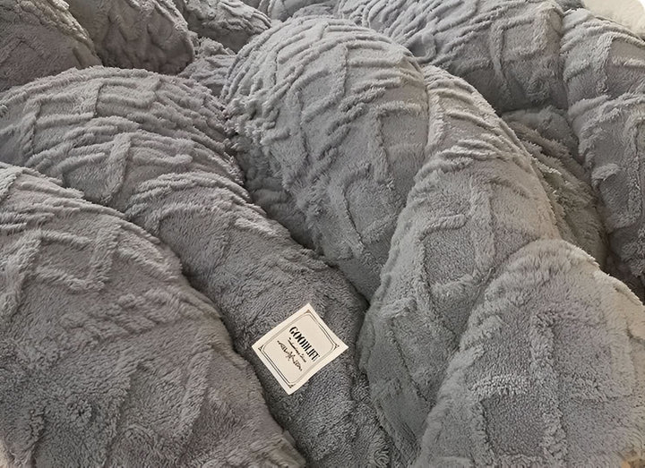BowLift | SOFTIQUE - VelvetPlush Reversible Duvet Cover
