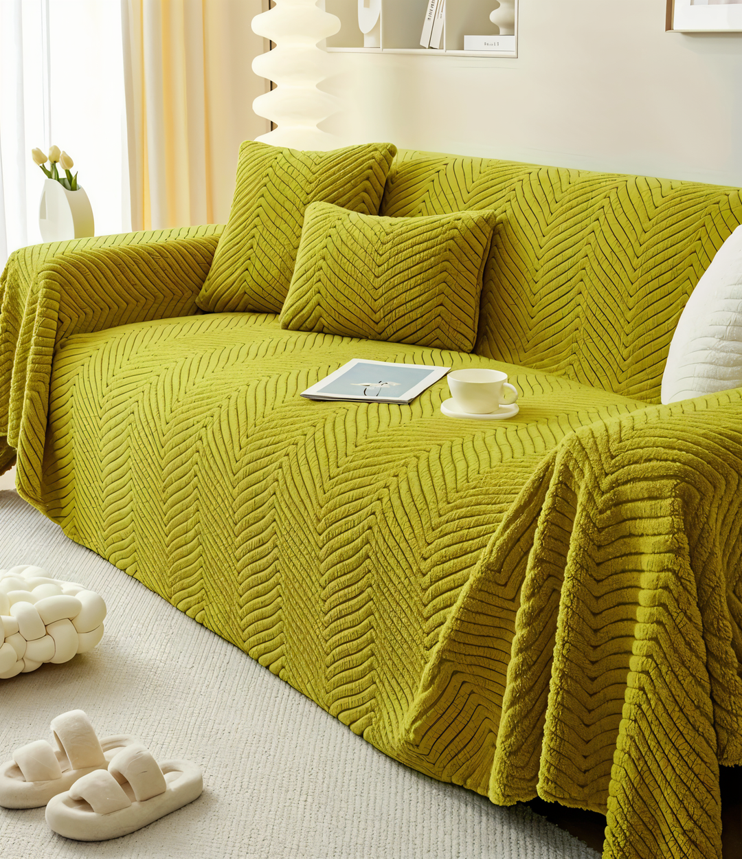 BowLift | LuxuraWrap Sofa Cover – Non‑Slip Pet‑Friendly Couch Protector