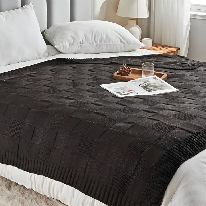 BowLift | MONOSTRIPE – Minimalistic knit blanket
