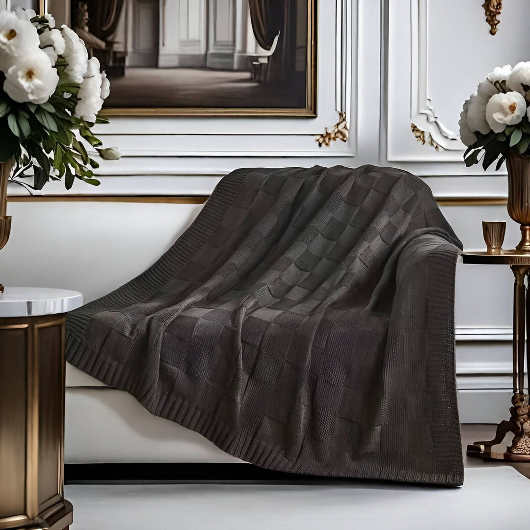 BowLift | MONOSTRIPE – Minimalistic knit blanket