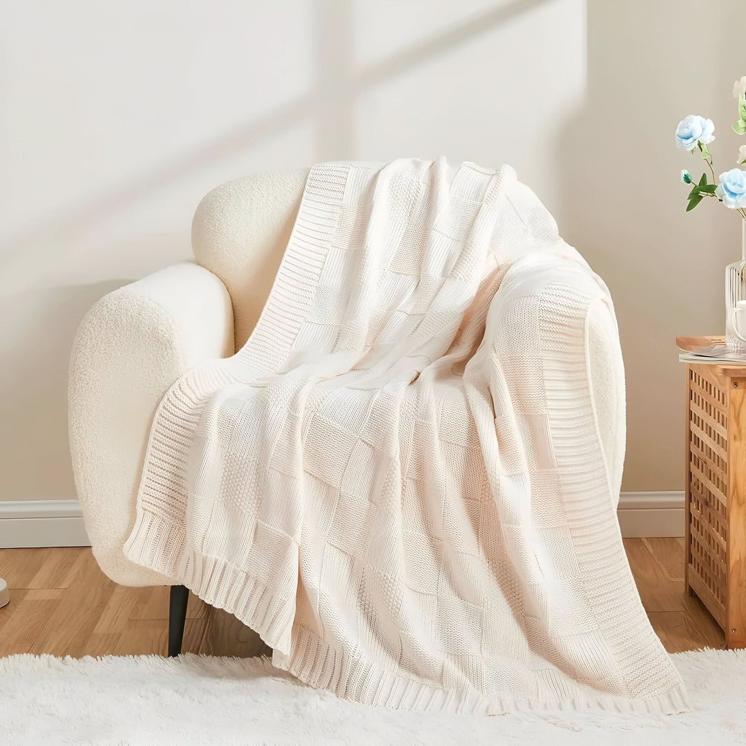 BowLift | MONOSTRIPE – Minimalistic knit blanket