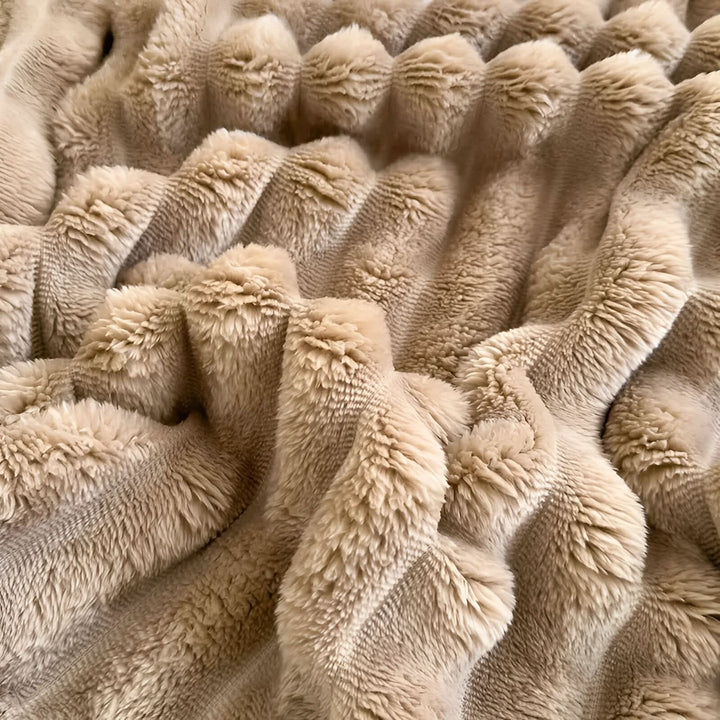 BowLift | STRIPEPLUSH – Soft Striped Fleece Blanket