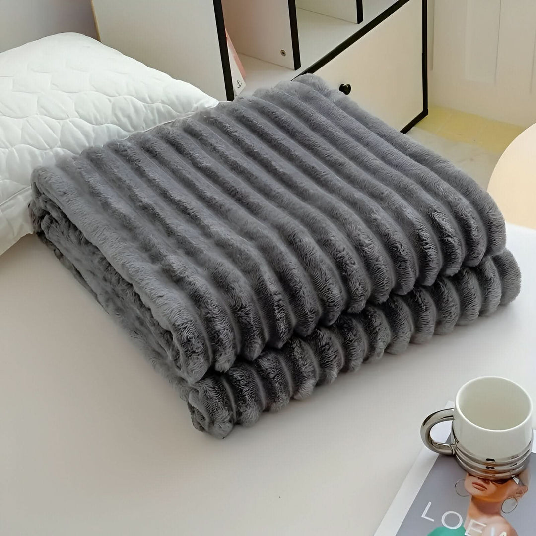 BowLift | STRIPEPLUSH – Soft Striped Fleece Blanket