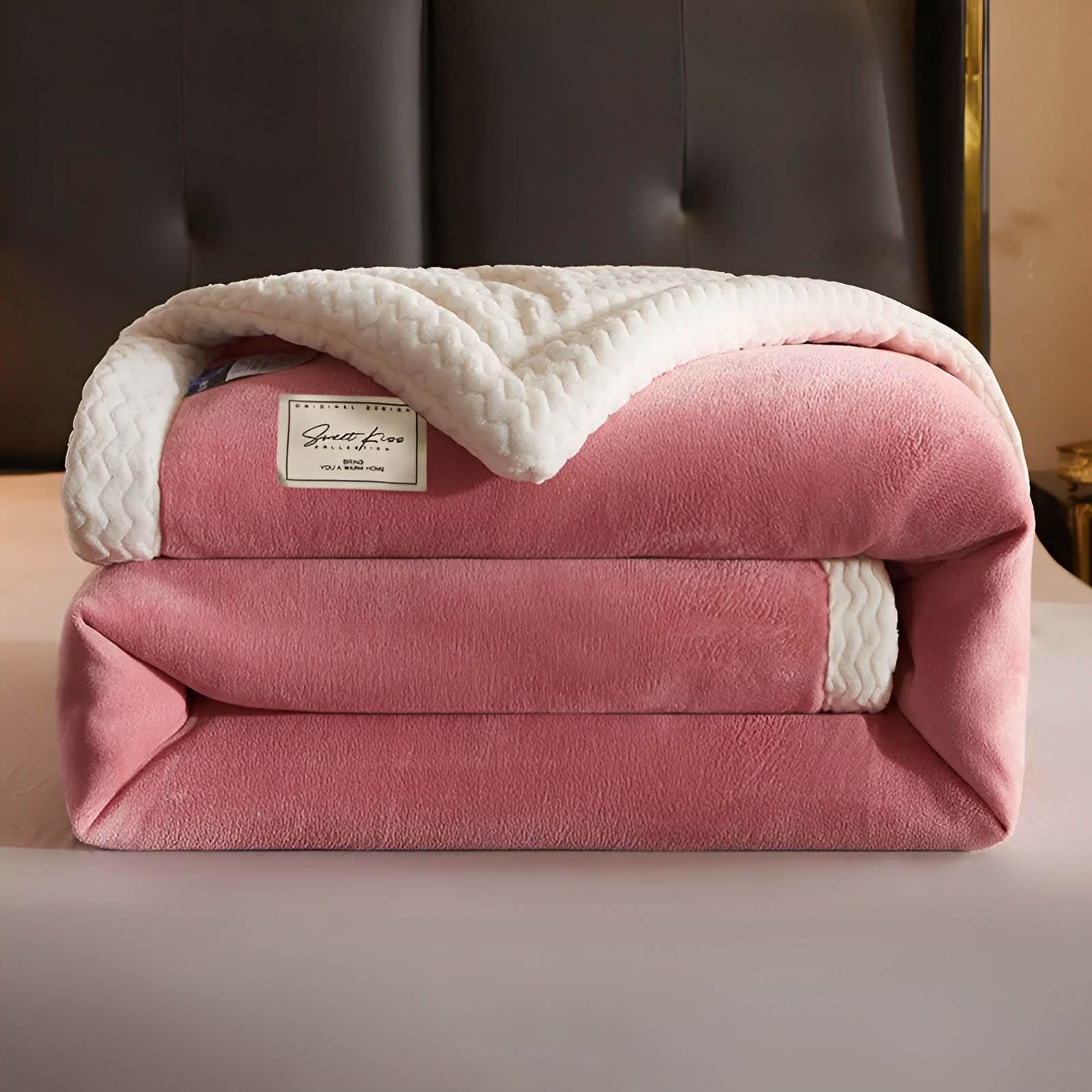 BowLift | DOWNLOFT - Three-layer Soft Blanket